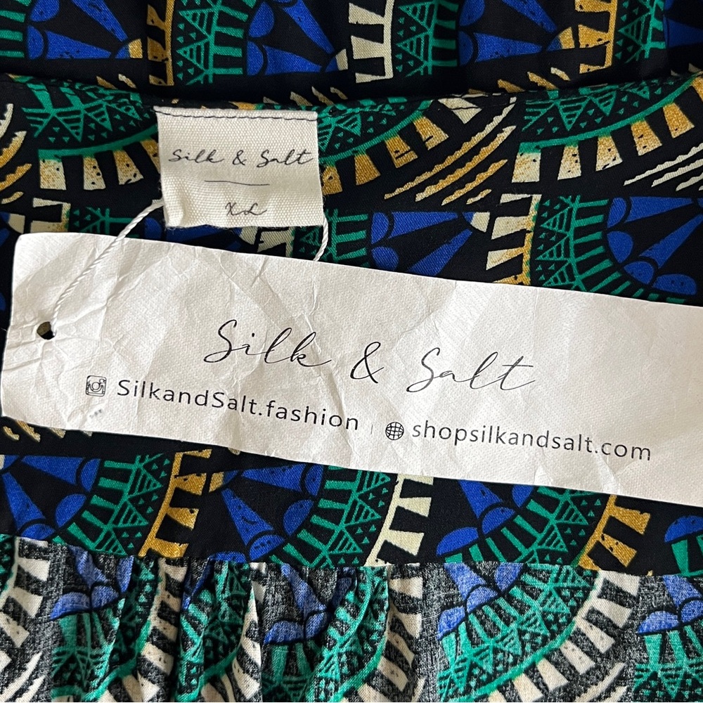 Printed V-Neck Midi Dress in Teal and Navy - Picture 8 of 10